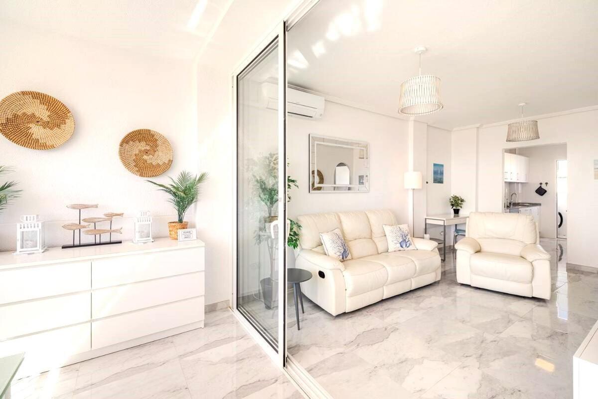 Penthouse Bellavista With Sea Views Apartman Torrevieja Kültér fotó