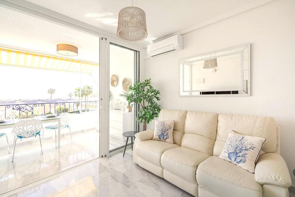 Penthouse Bellavista With Sea Views Apartman Torrevieja Kültér fotó